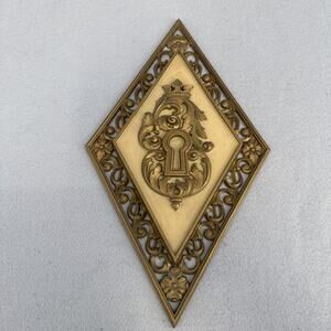 Vintage Syroco Gold Wall Plaque Keyhole Ornate Hollywood Regency Decor #4271